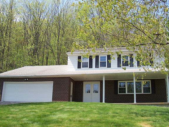 2nd image of 924 Sarah Ln