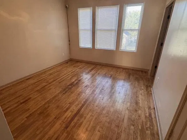 12153 S Wallace St Floor 2, Chicago, IL 60628