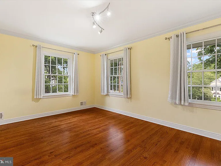 206 Snowden Ln — Photo 24