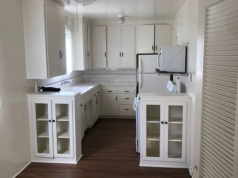 321 W Alameda Ave — Photo 4
