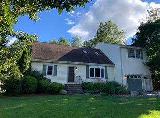 16 Oak Hill Dr, Oakland, ME 04963