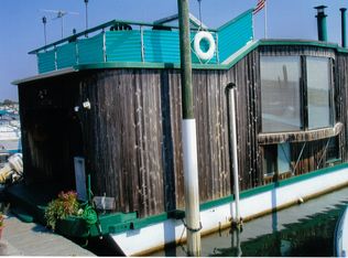 309 S Main St, Freeport, NY 11520