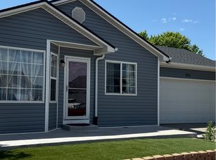 932 E 25th Street Rd, Greeley, CO 80631