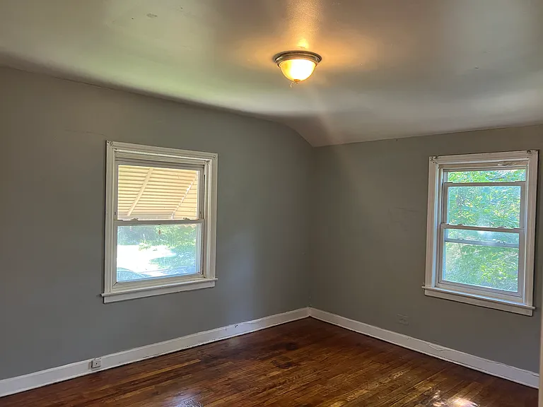 9934 S Calhoun Ave — Photo 9