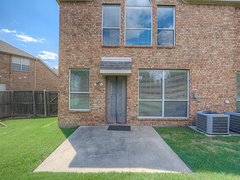 2609 Monroe Dr — Photo 35