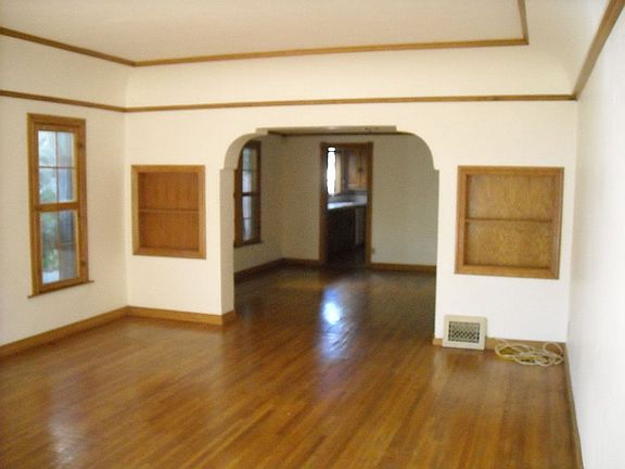 2nd image of 1112 S Citrus Ave
