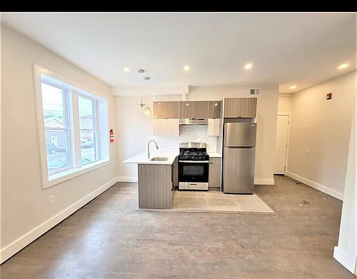 535 Hawthorne Ave #306A Photo 1