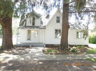 224 Franklin St, Franklin Grove, IL 61031