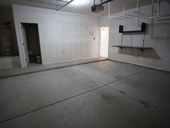 5th image of 14685 Igor Kaleri Ave