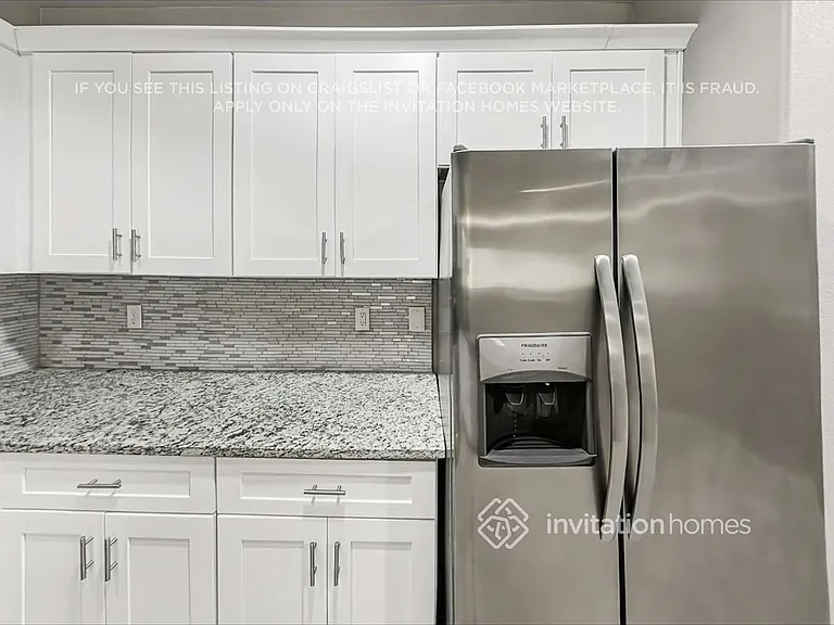 19363 W Morning Glory Dr — Photo 10