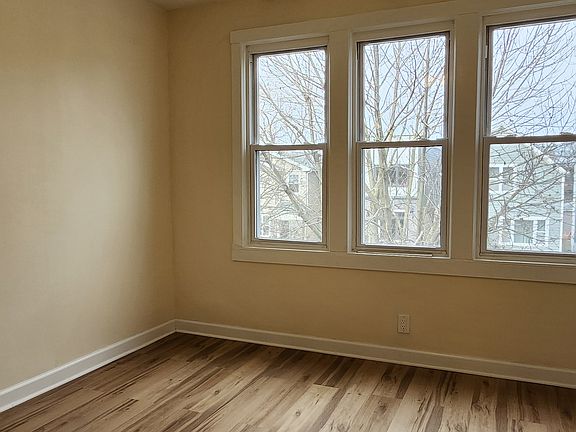 4th image of 1923 N Monticello Ave #2
