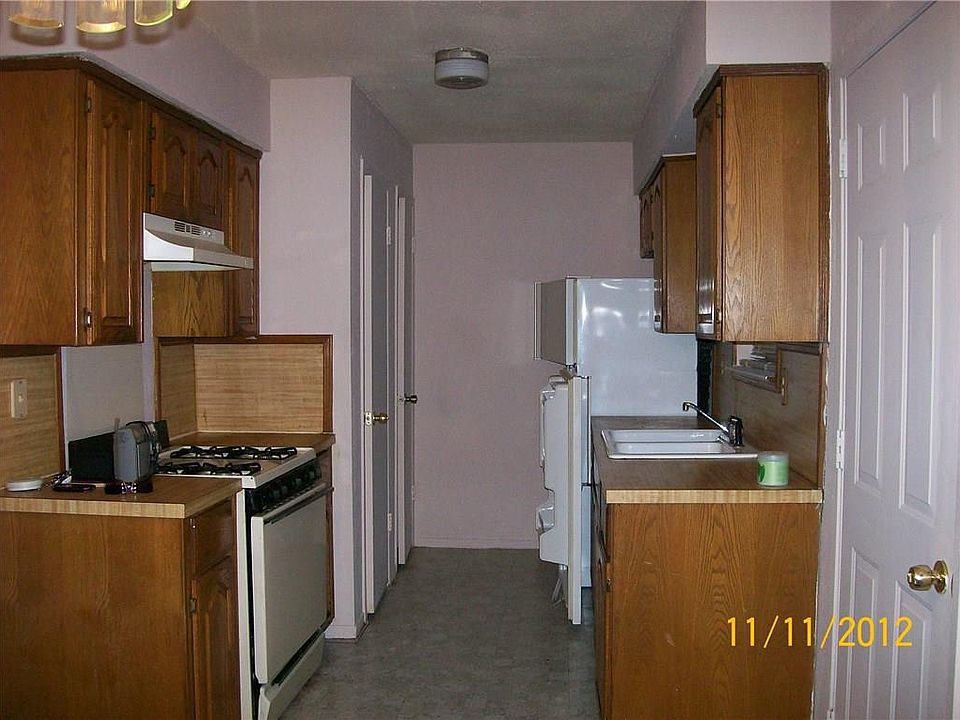 2nd image of 3415 Pacesetter Dr