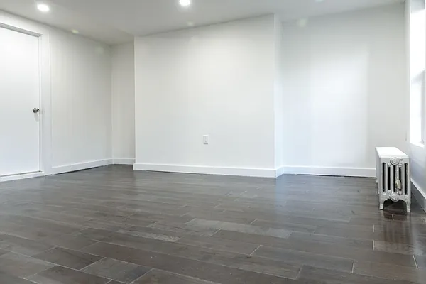 Rented by Kahen Properties | media 26