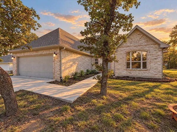 196 Bridwell Ln, Runaway Bay, TX 76426