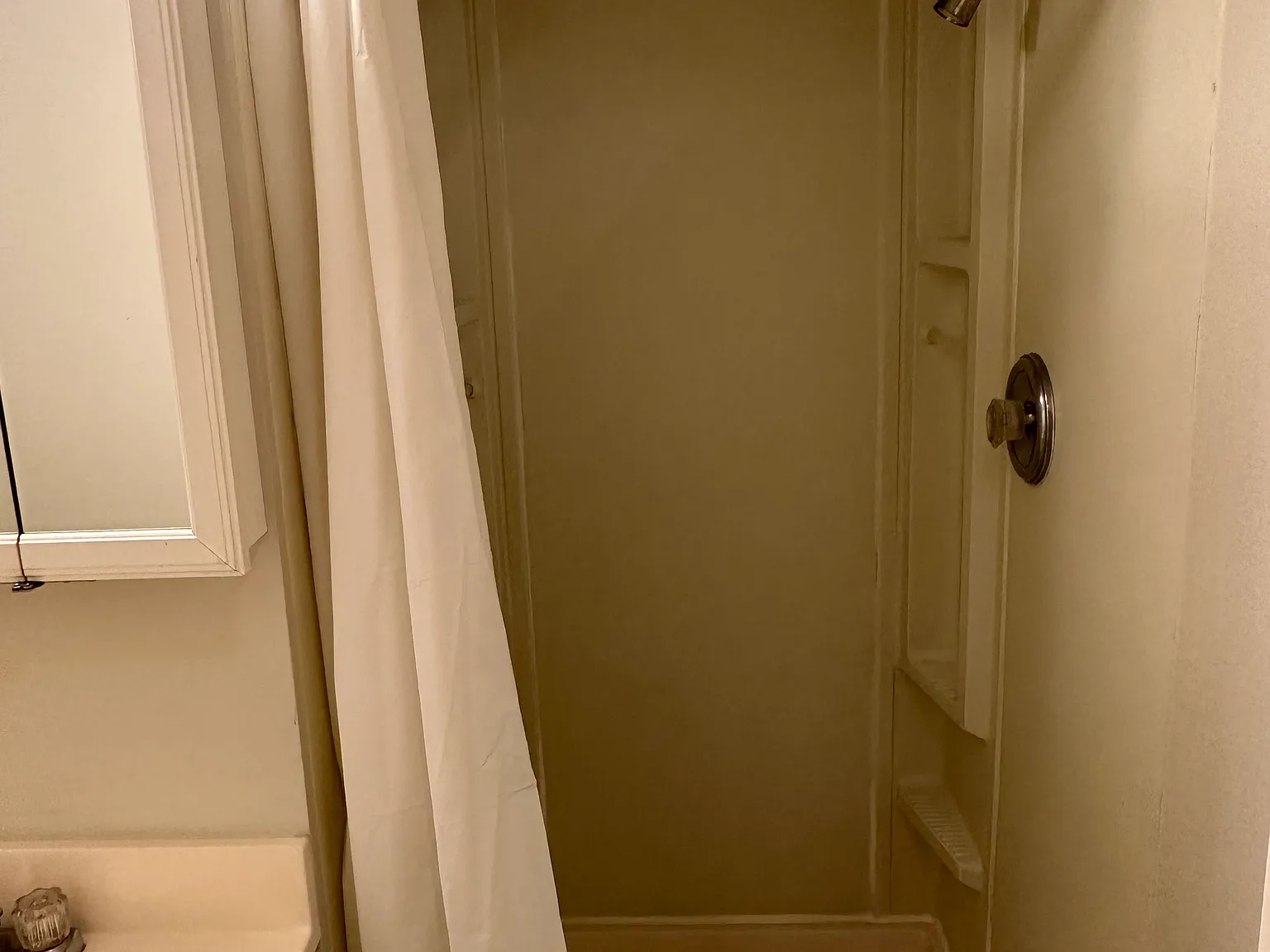 1 bed, 200 sqft, $735 — Photo 1