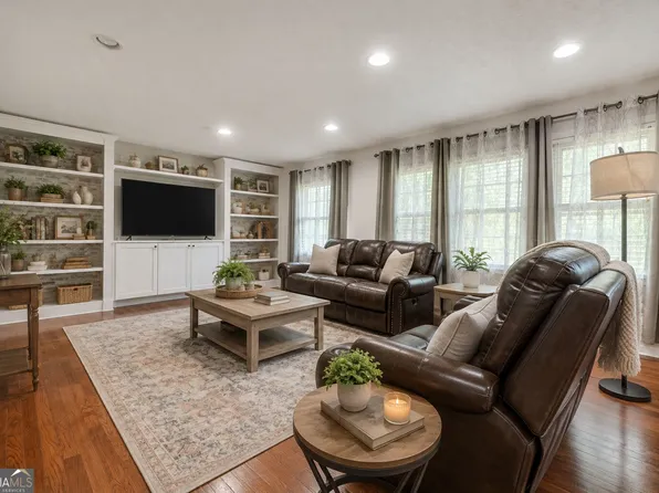 105 Pine St, Barnesville, GA 30204