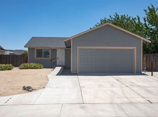 615 Shadow Ln, Fernley, NV 89408