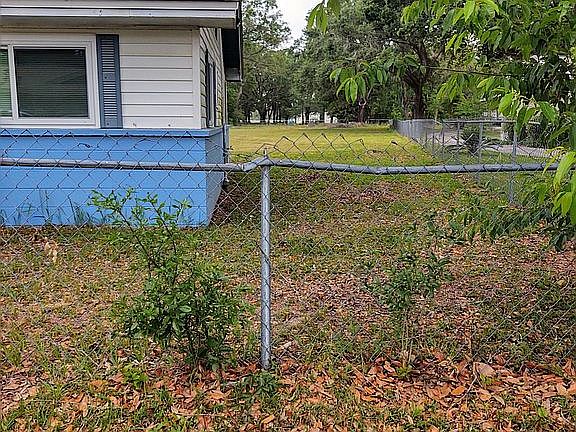 3rd image of 6417 Dallas Ave