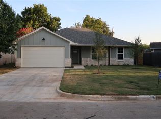 721 W Redbud Dr, Hurst, TX 76053