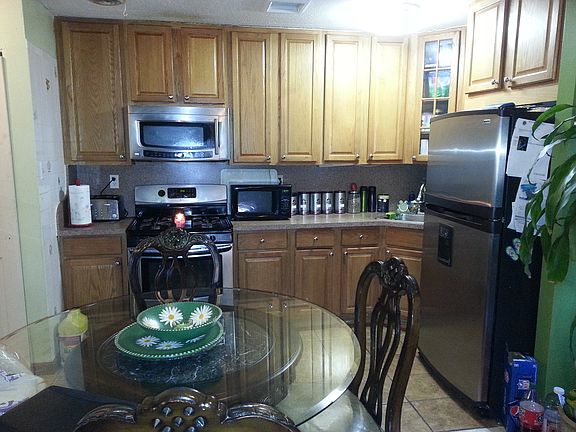3rd image of 821 Trinity Ave #C