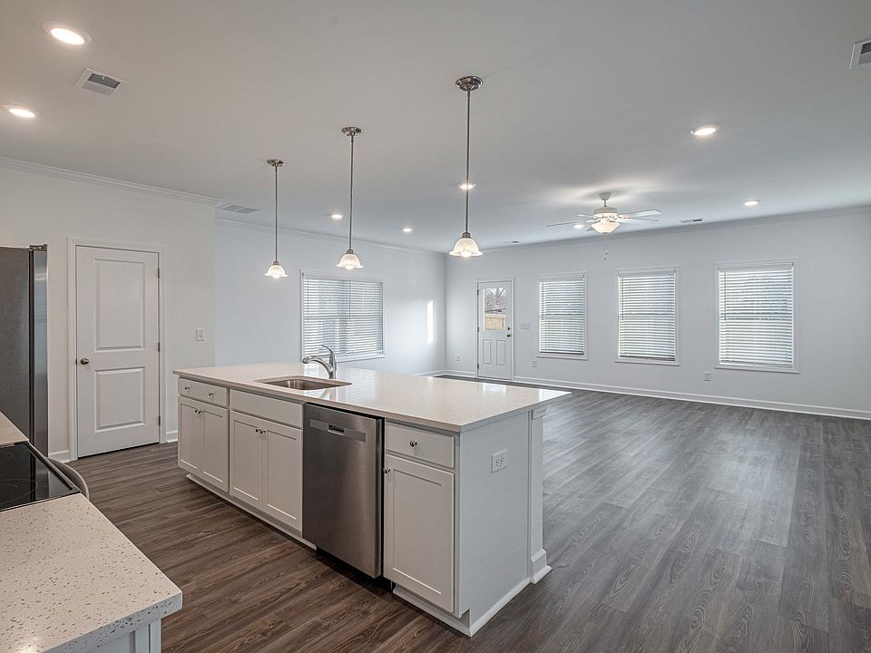 1st image of 2095 E Cherokee Dr #174