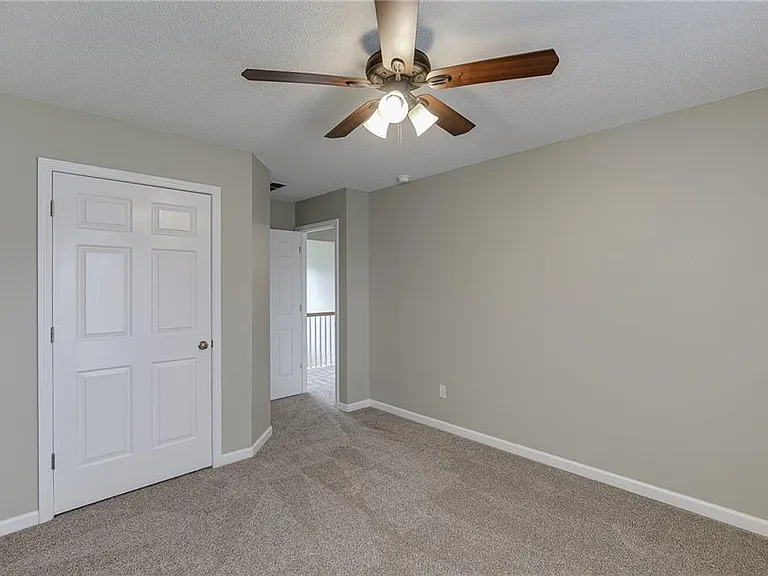 305 Leatherman Ct — Photo 32