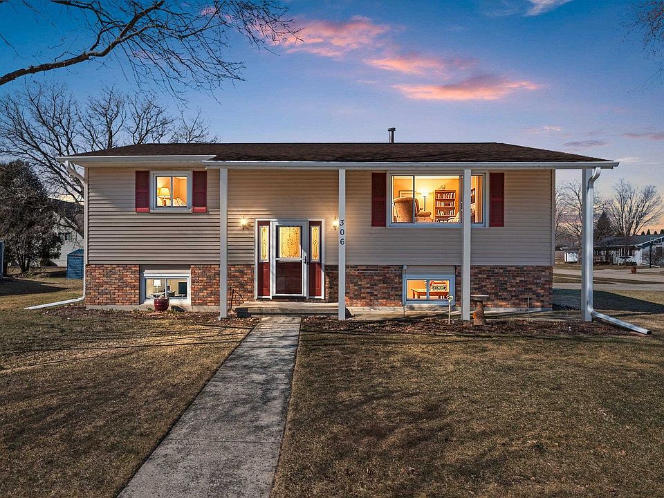 1st image of 306 Harmsen Ave
