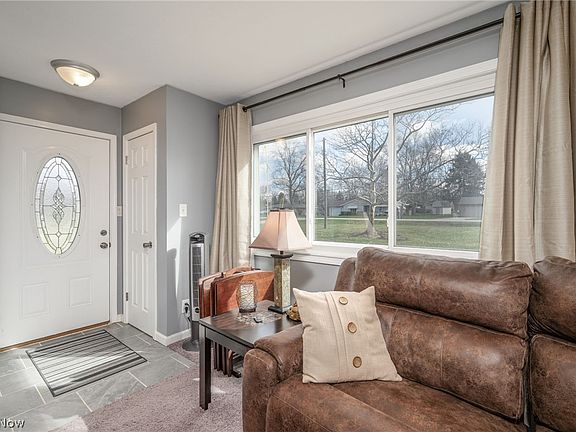 4th image of 9102 Tanglewood Rd