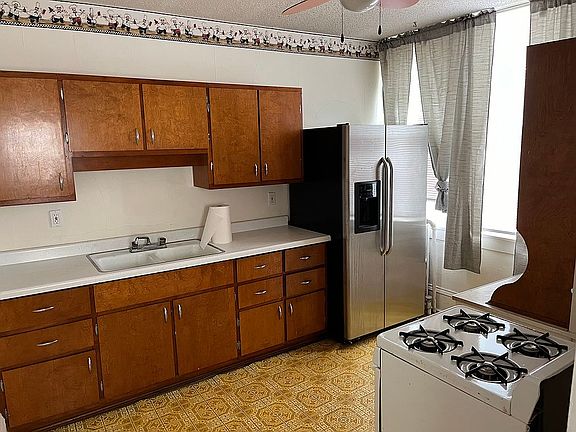 5th image of 107 W Meek St