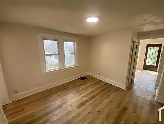 2114 Telegraph Rd — Photo 13