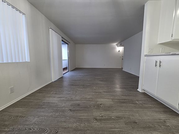 3rd image of 105 N Croft Ave APT 7