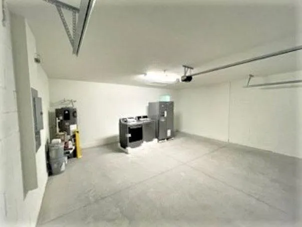 240 Summerlin Ln — Photo 29