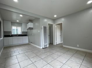 10120 California Ave APT D, South Gate, CA 90280