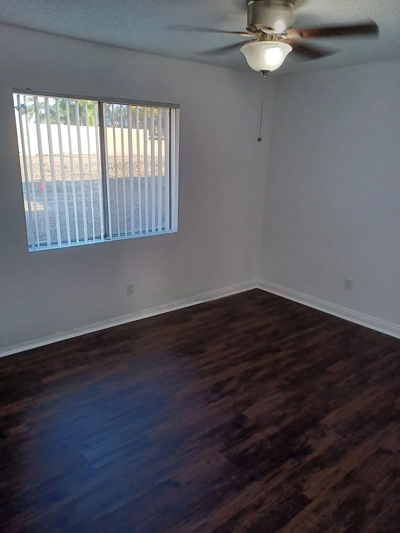 9th Street Apartments — Photo 4
