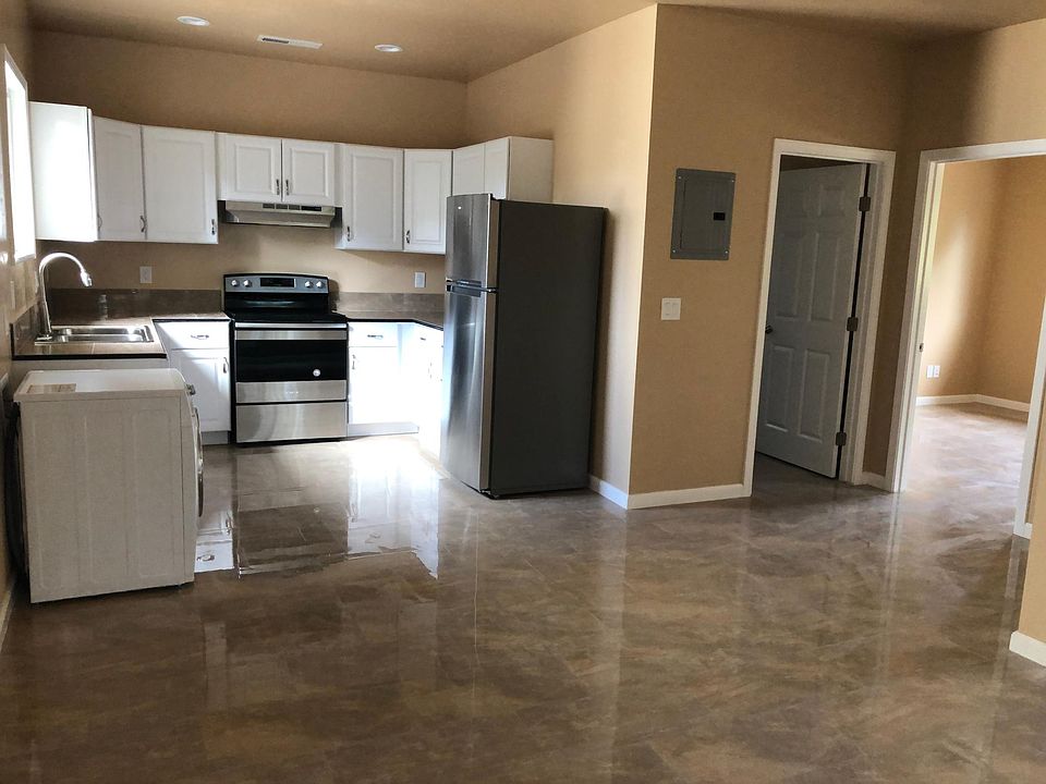 1st image of 504 Deer Ct #2