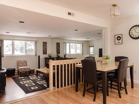 Diving and Living room view