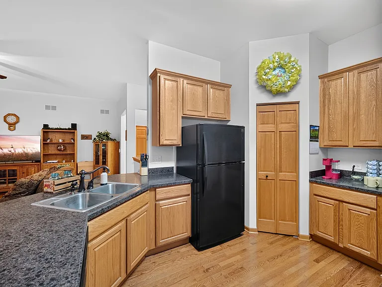 3565 Ayres Dr — Photo 13
