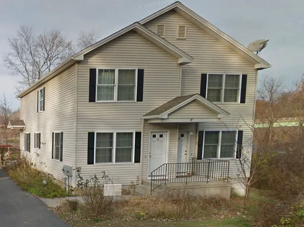 2-4 Moore St, Agawam, MA 01001