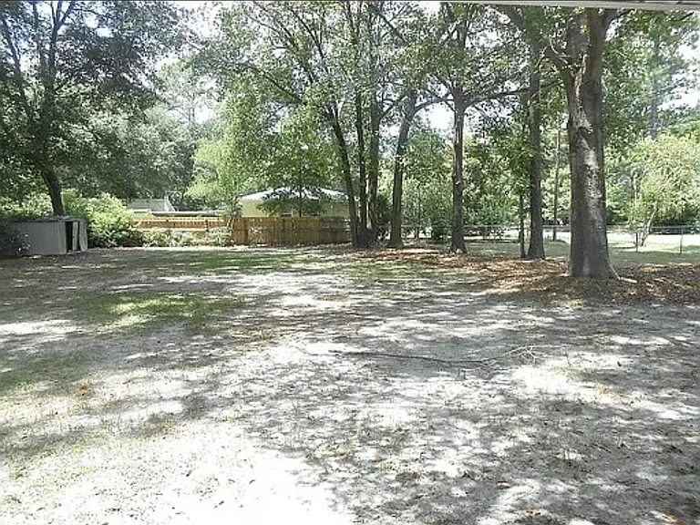 600 W Park Ave — Photo 2