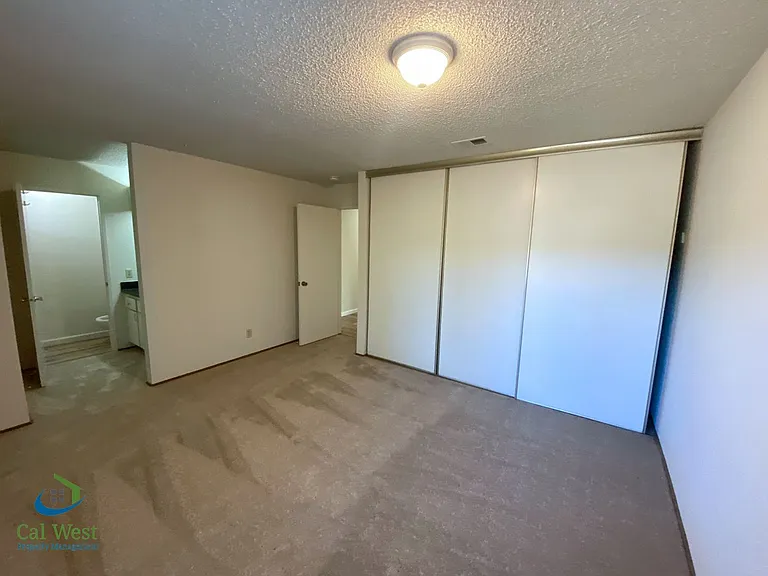 421 Gwinn Ct — Photo 17