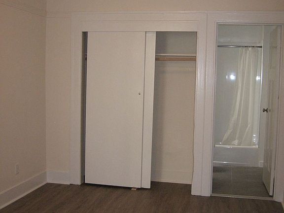 2nd image of 1677 Sacramento St #2