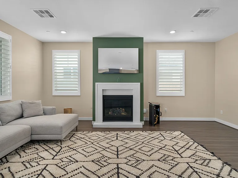 2394 Crater Ave — Photo 12