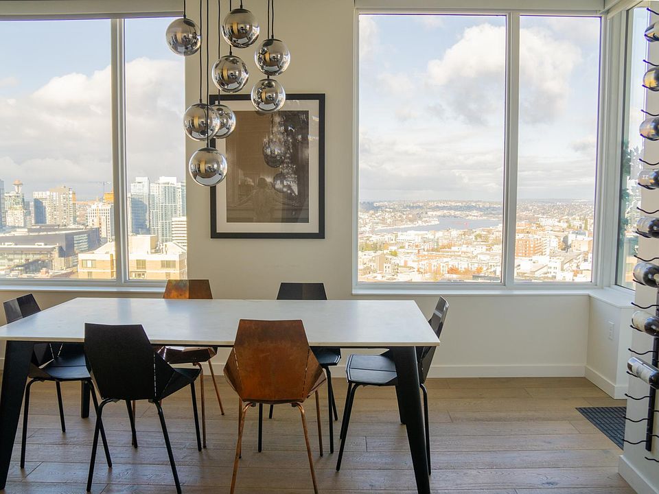 Dinning room with views of SLU