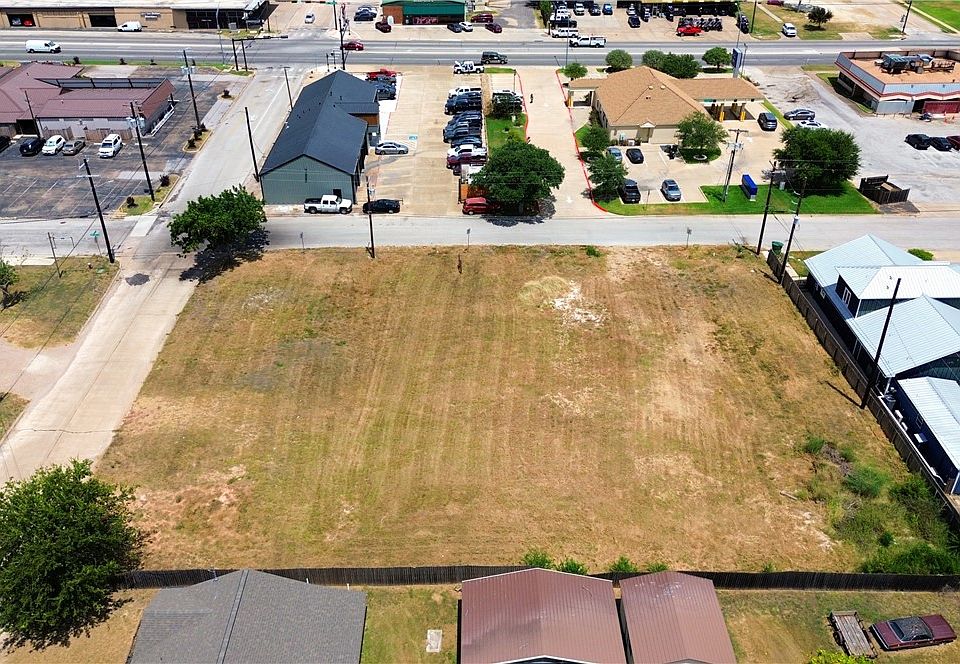1st image of 2700 Maloney Ave