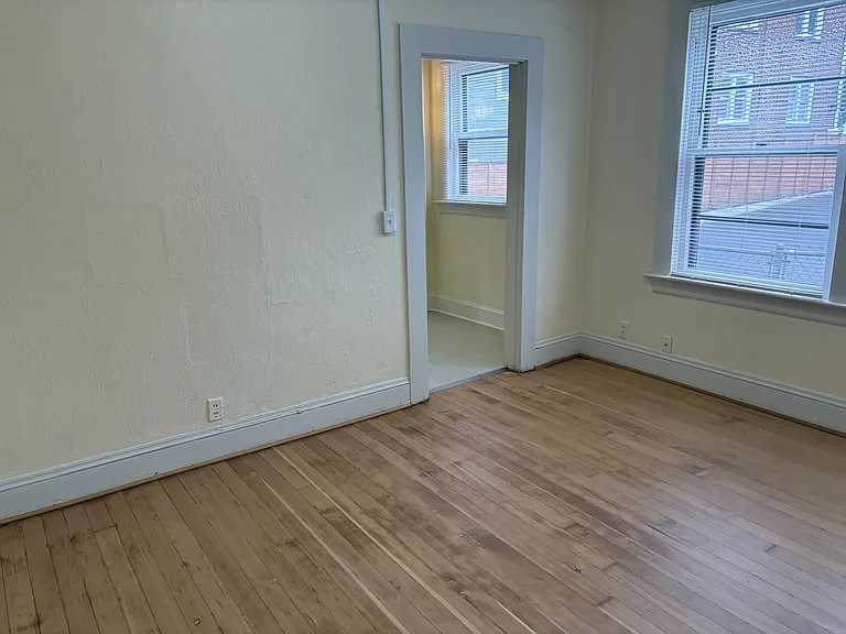 2311 SE Hawthorne Blvd — Photo 16