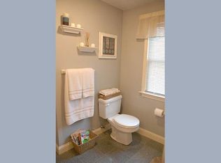 6 Edge Hill Rd, Braintree, MA 02184