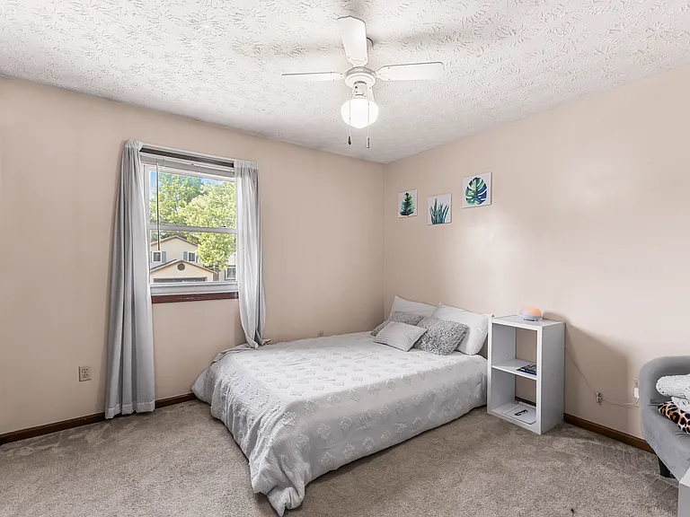 6431 Blackhaw Dr — Photo 3