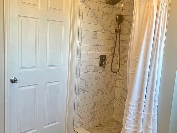 5th image of 29 Meadow Ct
