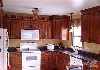 1284 Lealand Road 1
