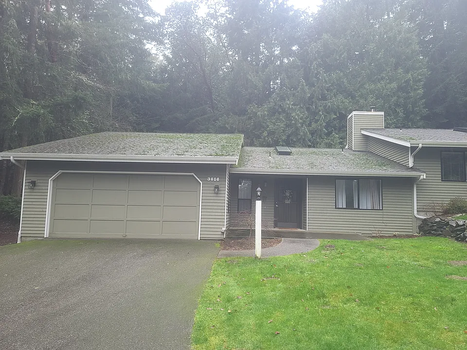 Duplex condo with 2 car garage